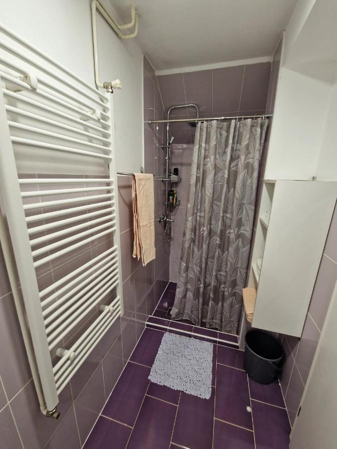 Guesthouse Ella スルニュ エクステリア 写真